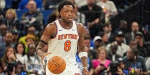 扛起进攻！阿努诺比半场10中7拿19分5助 得分创个人赛季半场新高