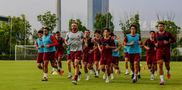 海港全队本周三重新集结备战，李昂、徐新因伤缺席合练