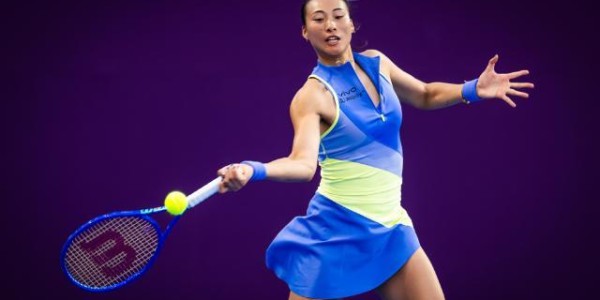 开云体育官方网站网址-郑钦文有惊无险晋级多哈站女单16强 将战莱巴金娜